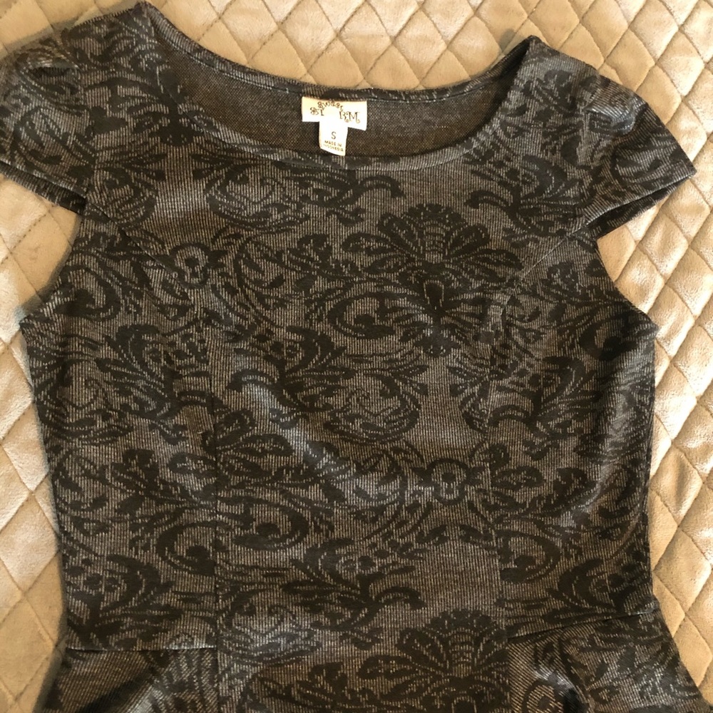 Dress - Picture 2 of 5